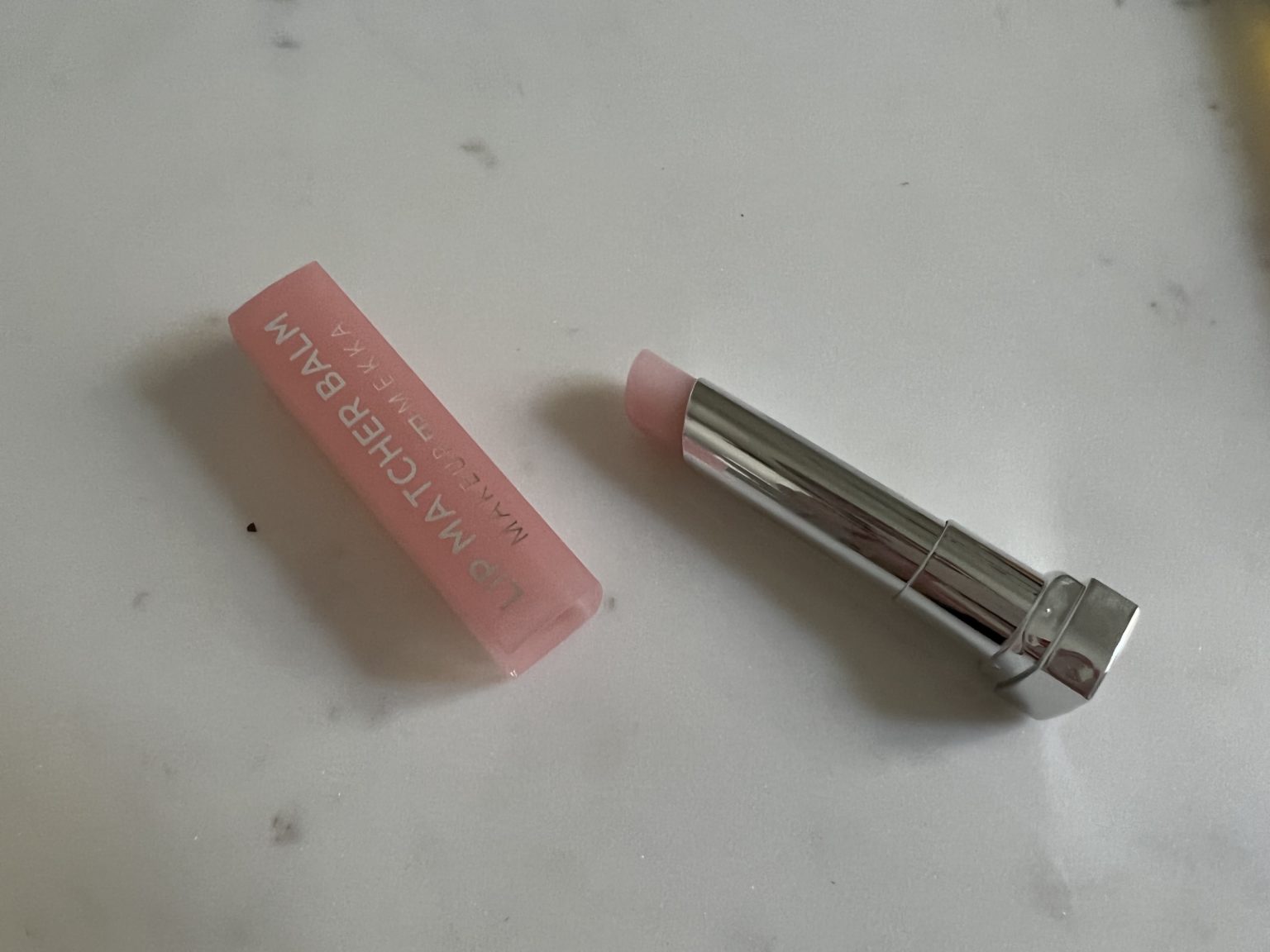 LIP MATCHER BALM från Makeup mecka