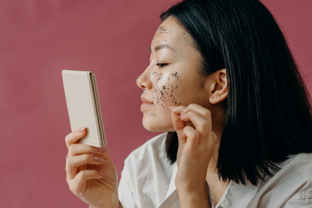 Olika typer av ansikts exfoliering